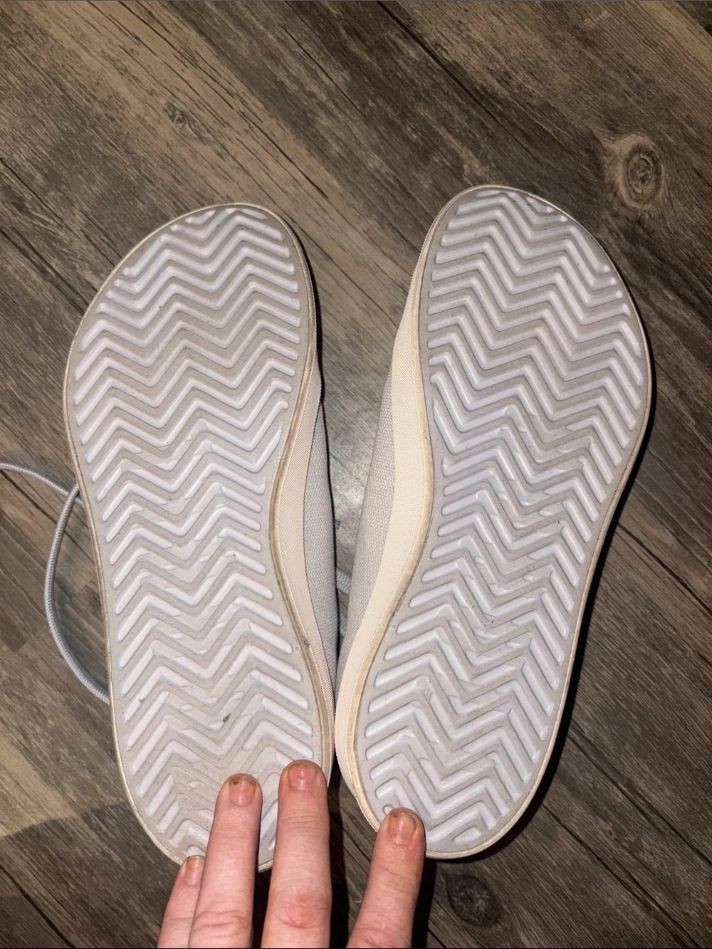 NO BULL canvas trainers - like new  Mens 8 woman’s 9.5